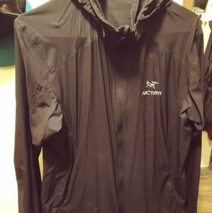 Arcteryx windbreaker mens size large